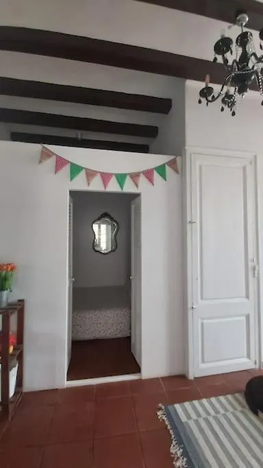 Small Room In Sants With Huge Terrace 巴塞罗那