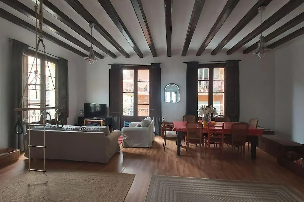 Small Room In Sants With Huge Terrace Barcelona Habitación en casa particular